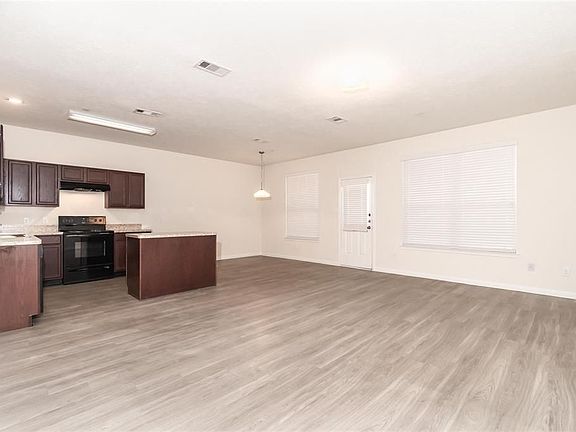 4th image of 3814 Lexington Grove Ct