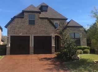 2026 N Hill Dr, Irving, TX 75038