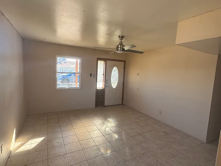 1115 Del Norte St — Photo 9