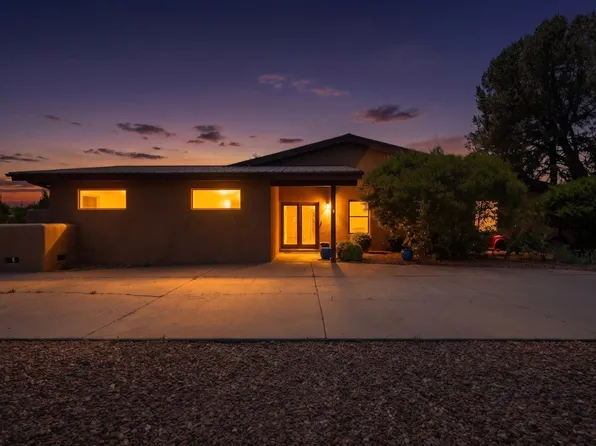 410 Richard Ct, Los Alamos, NM 87547