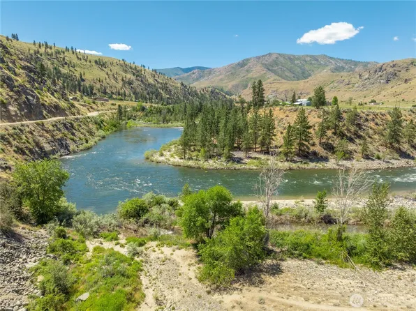 164 B Burma Road, Pateros, WA 98846