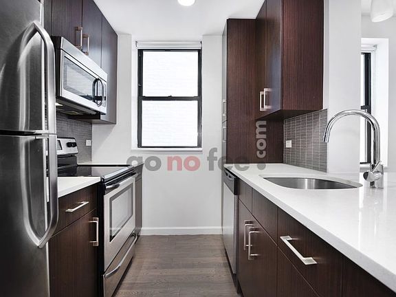 3rd image of 272 Manhattan Ave APT 1G