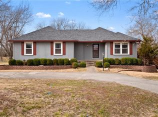 18990 Lawson Ln, Spring Hill, KS 66083