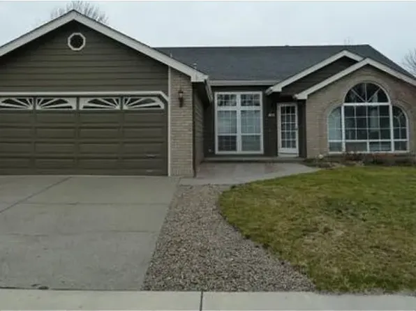 1802 McKenzie Dr, Medford, OR 97501