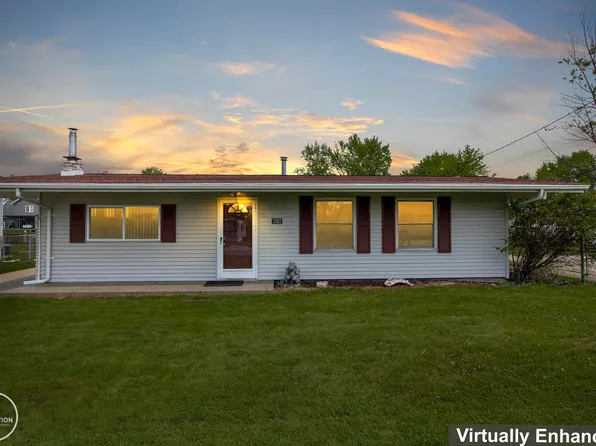 7327 Edlane Rd, Algonac, MI 48001