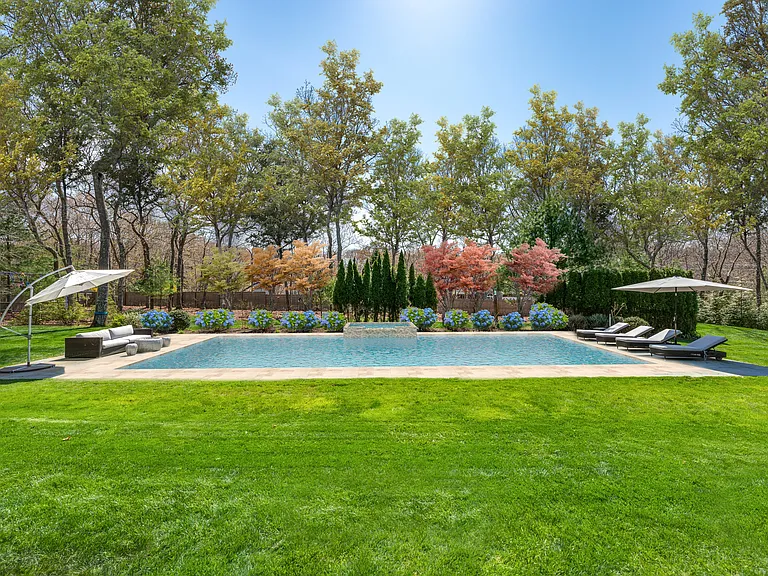 30 Harbor View Dr — Photo 2