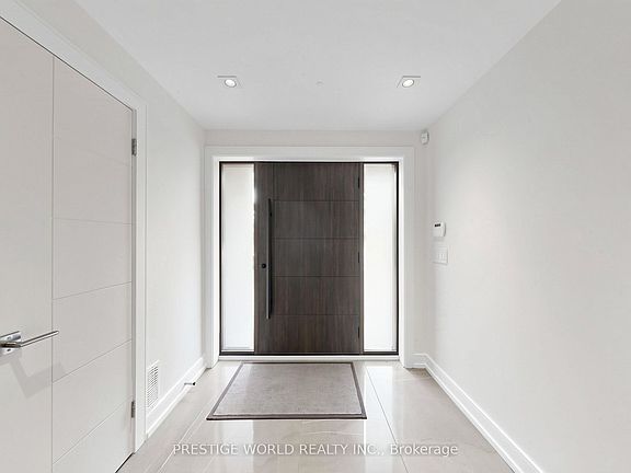 3rd image of 19 Alderdale Ct