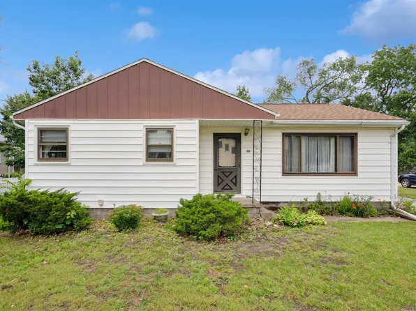 1111 Longfellow Ave, Waterloo, IA 50703