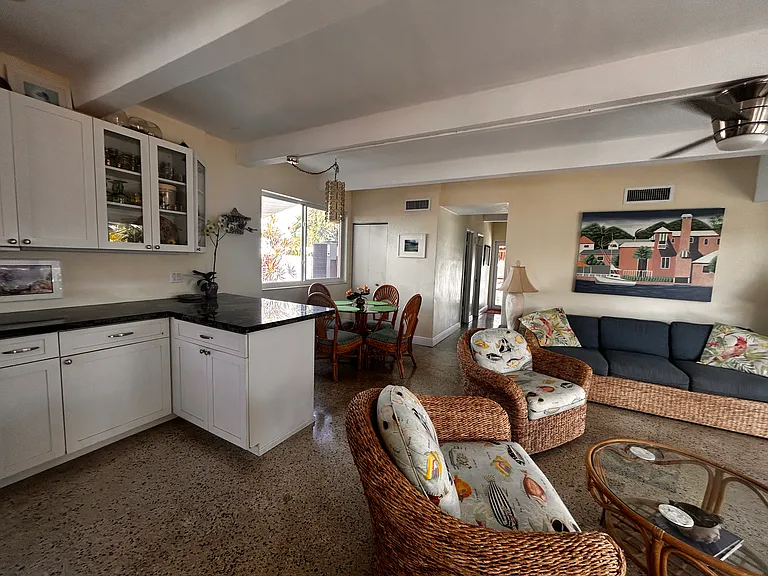 64 Seagate Blvd — Photo 10