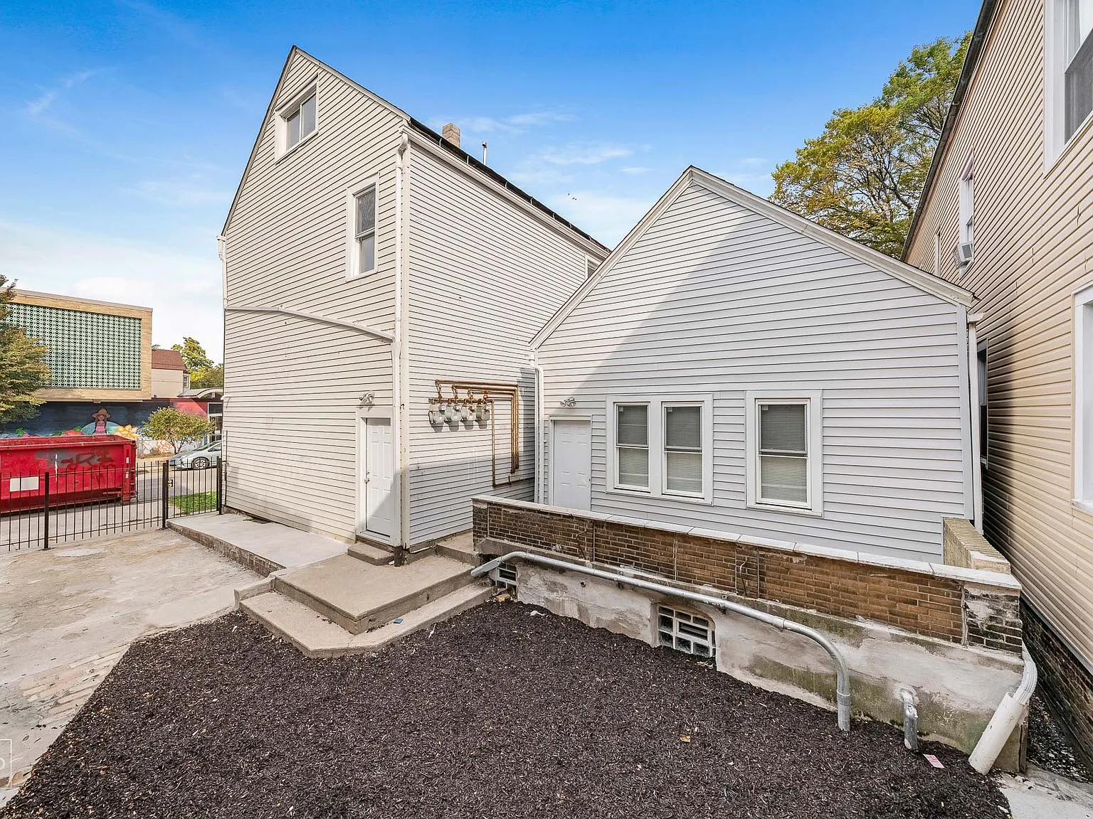 4800 South Winchester Avenue - 4802-W — Photo 2