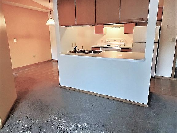 4th image of 580 Spring St APT G5