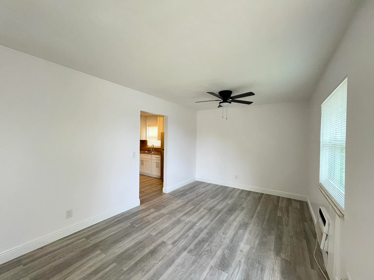 2 bed, 1.0 bath, 700 sqft, $1,450 — Photo 3