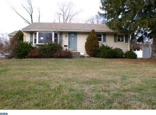 15 Pine St, Moorestown, NJ 08057