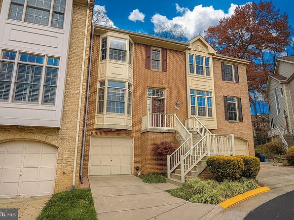 1379 Heritage Oak Way