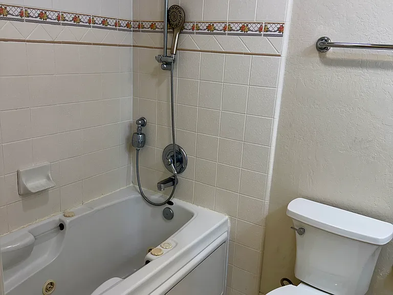 1647 Hyacinth Ln — Photo 12