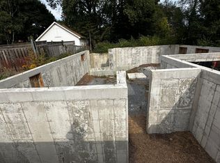 21 Amiens Rd, Toronto, ON M1E3S5