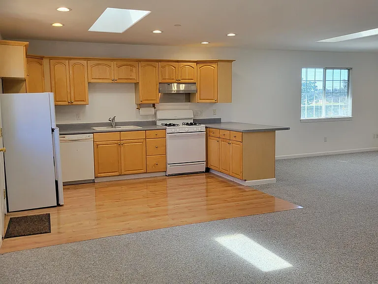 928 Yuba Dr — Photo 4