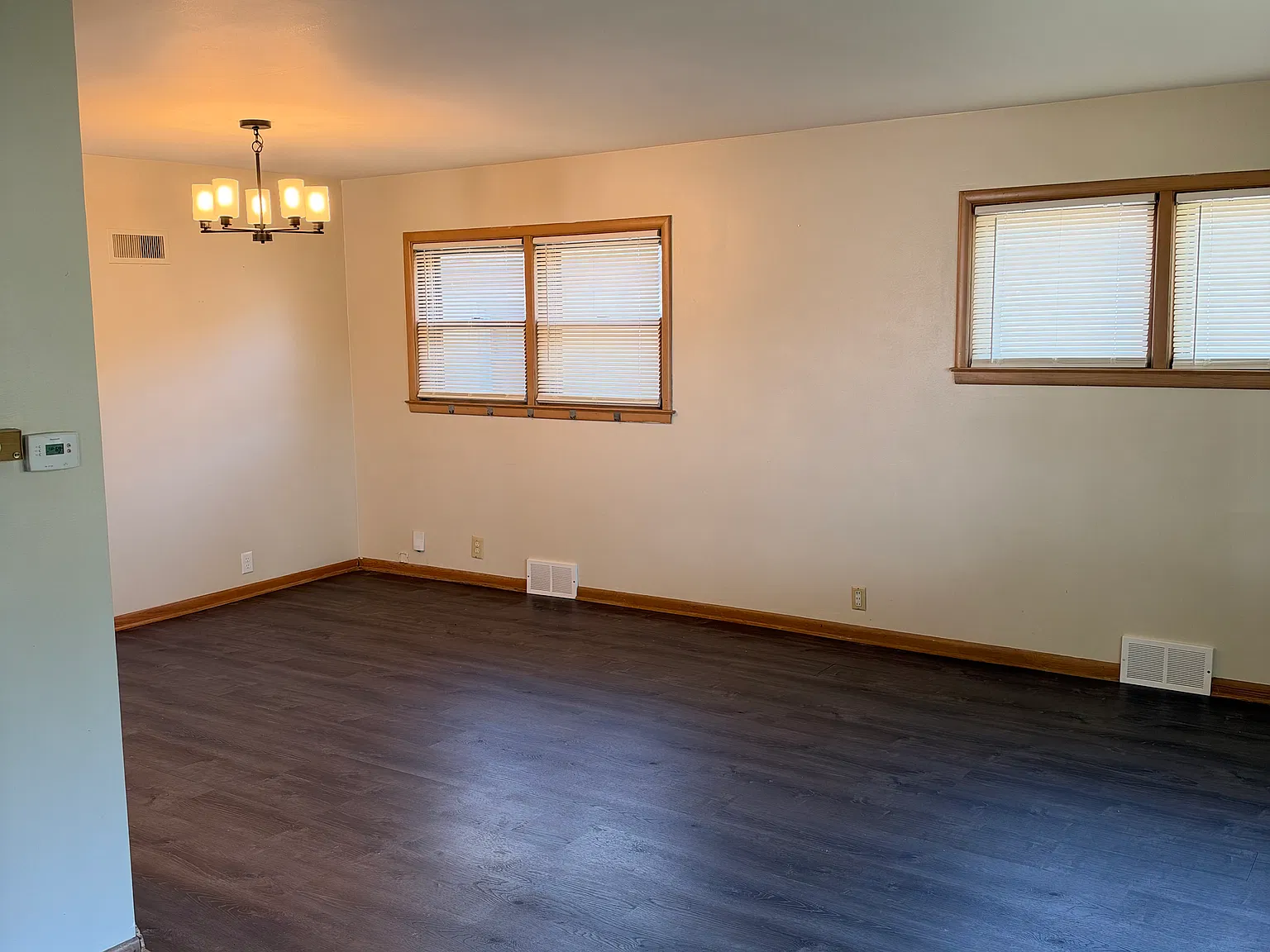 3 bed, 1205 sqft, $1,700 — Photo 4