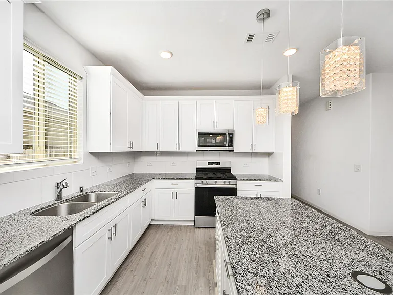 14817 Ash Landing Dr — Photo 8