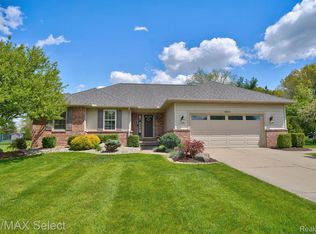 661 Shell Bark Ct, Grand Blanc, MI 48439