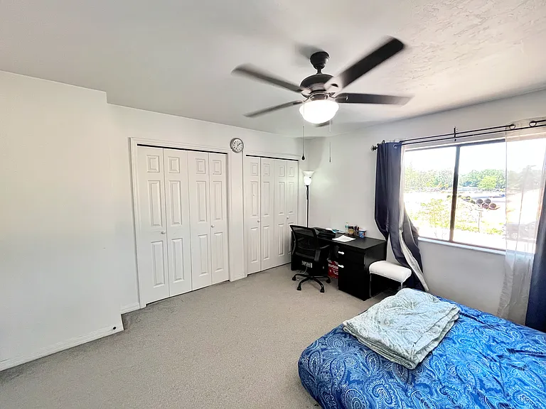 4717 SW 69th Ter — Photo 9