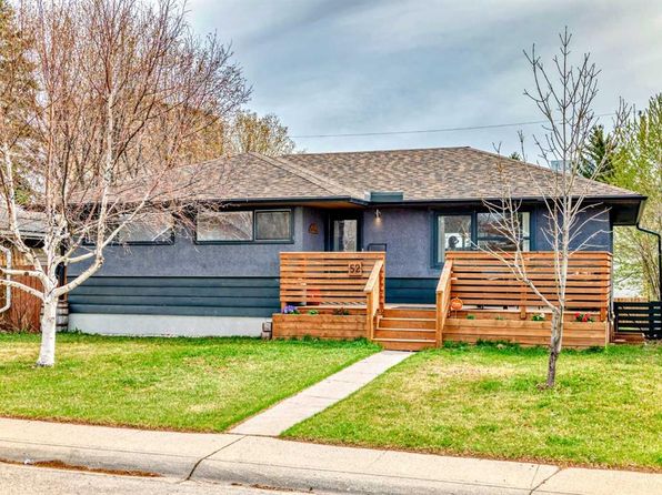 52 W Kentish Dr SW, Calgary, AB T2V 2L3