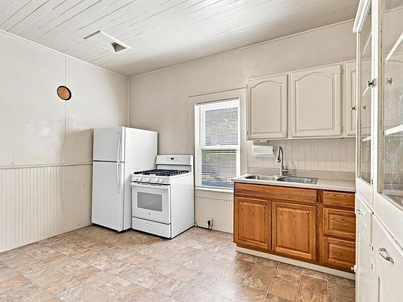 4th image of 7522 Chestnut St