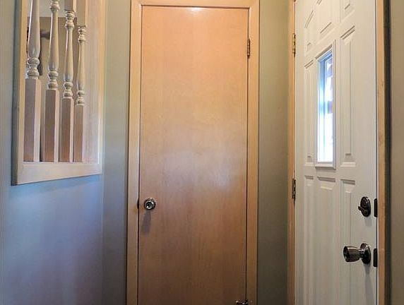 2nd image of 2719 Grovewood Ave