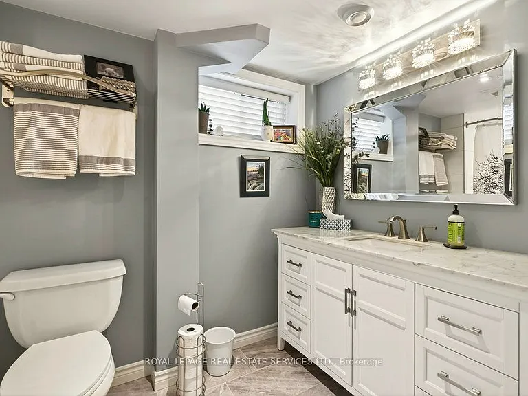 589 Arlington Blvd — Photo 30