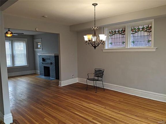 3rd image of 5816 Pershing Ave Suite 1