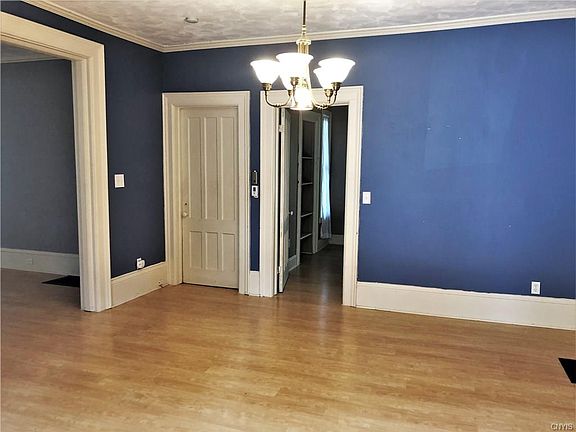 4th image of 18 Elizabeth St #1