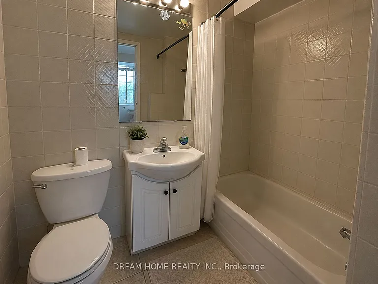 107 Huron St — Photo 5