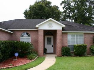 3053 Red Fern Rd, Cantonment, FL 32533