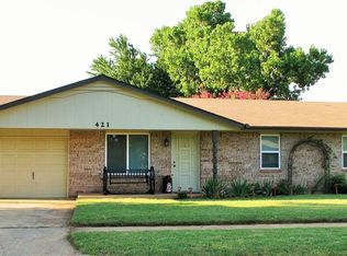 421 W Linden Dr, Mustang, OK 73064