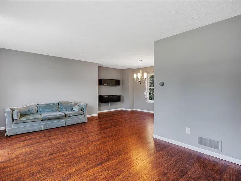 40 Alverstone Way — Photo 11
