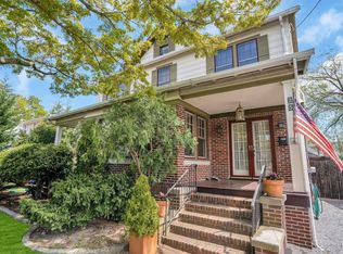 25 Jackson Ave, Bayville, NY 11709