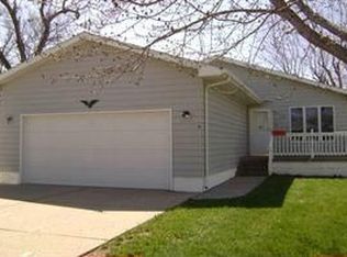 318 Ruby Ave, Grand Island, NE 68803