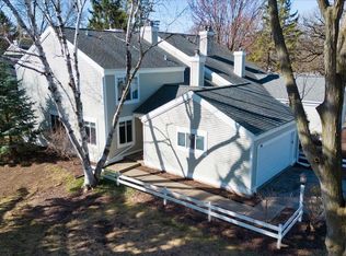 70 Oak Creek Trl, Madison, WI 53717