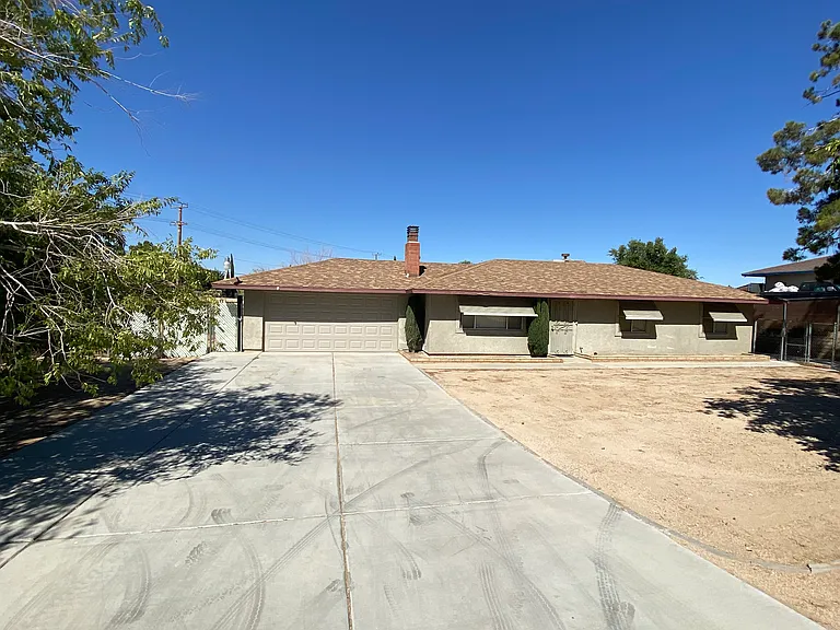 16463 Solvang Ave — Photo 6