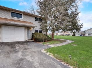 2209 Orchid Ln, Crest Hill, IL 60403