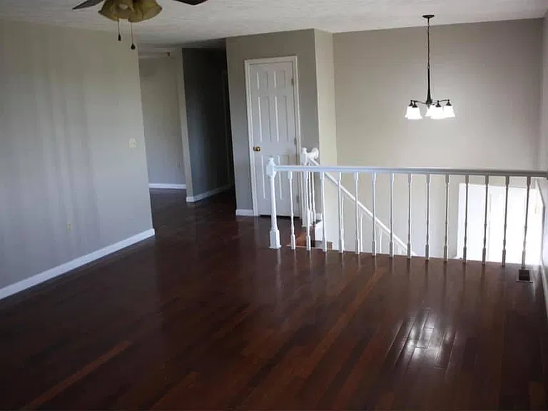 414 Levi Ct — Photo 2