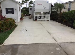 1635 Diamond Lake Cir, Naples, FL 34114