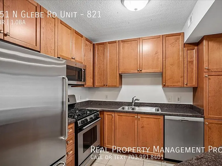 851 N Glebe Rd #821 — Photo 13
