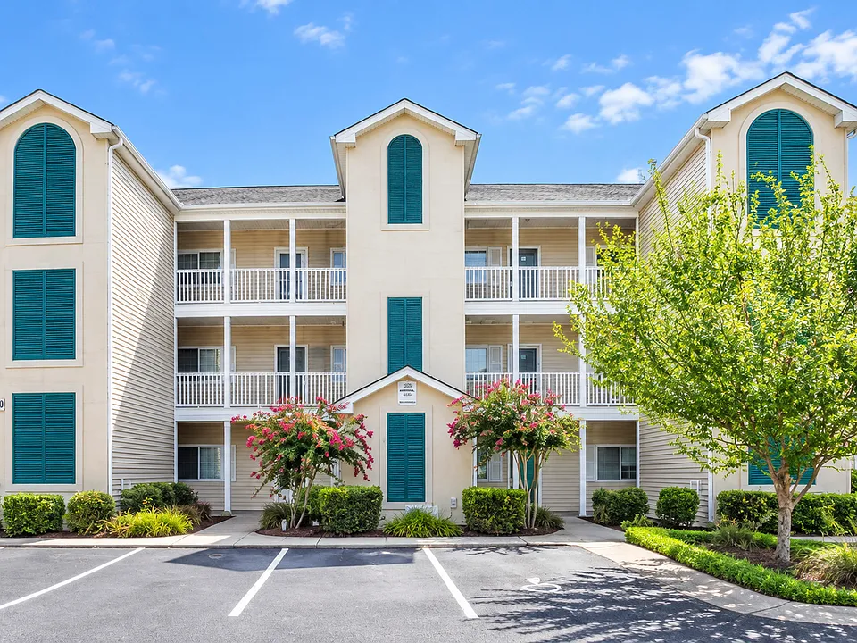 1100 Commons Blvd #406