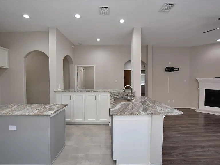 2757 Cascade Cove Dr — Photo 8
