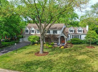 740 S Country Dr, Barrington, IL
