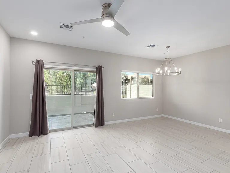 2134 W Harmont Dr — Photo 3