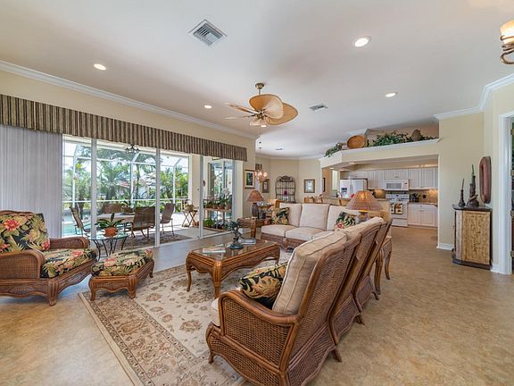3rd image of 791 Sea Ct