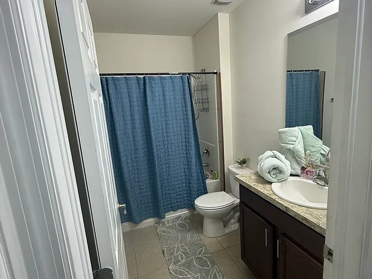 1406 SE 18th Ter #1 — Photo 5