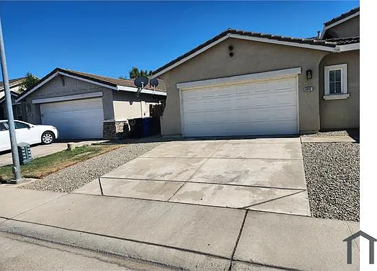 3 bed, 1650 sqft, $3,200 — Photo 2